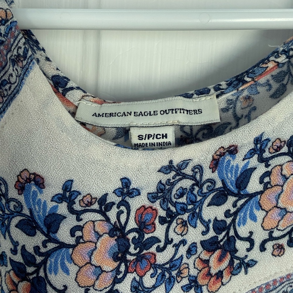 floral short sleeve American Eagle blouse